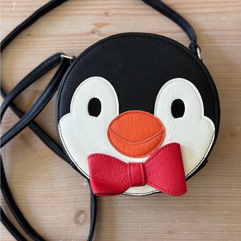 Disney Parks The Dress Shop Mary Poppins Penguin Crossbody Bag